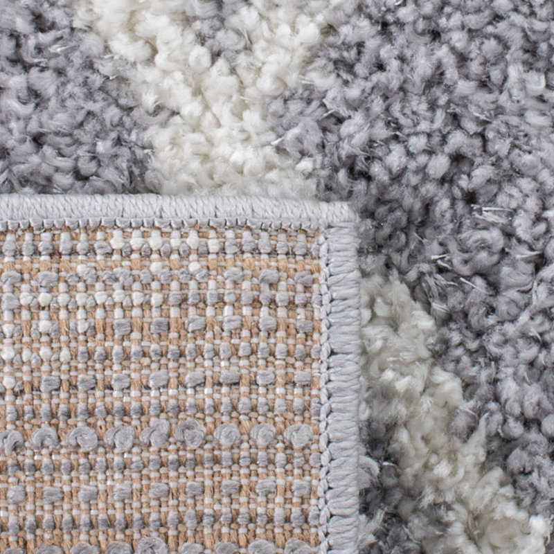 Gray and White Geometric Shag Area Rug, 5' x 7'