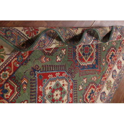 Tapis oriental vert Kazak