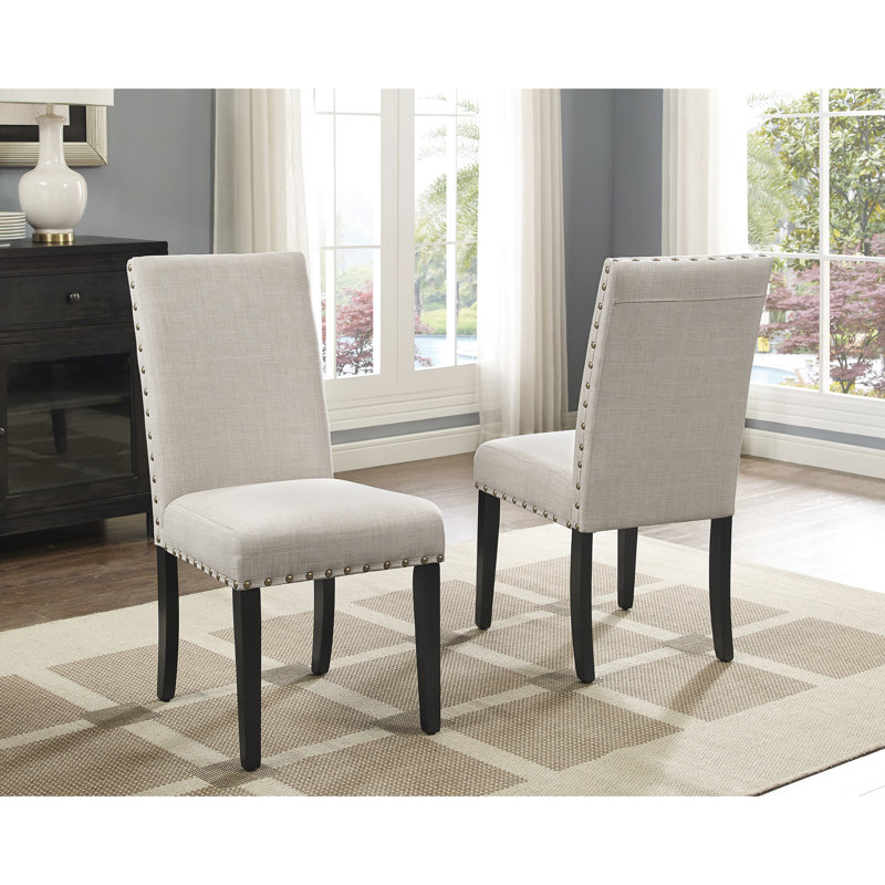 Rangement élégant pour 5 repas: table en épingle à cheveux en métal, 4 chaises rembourrées, aspect pin foncé Assemblage: sièges de chaise rectangulaires
