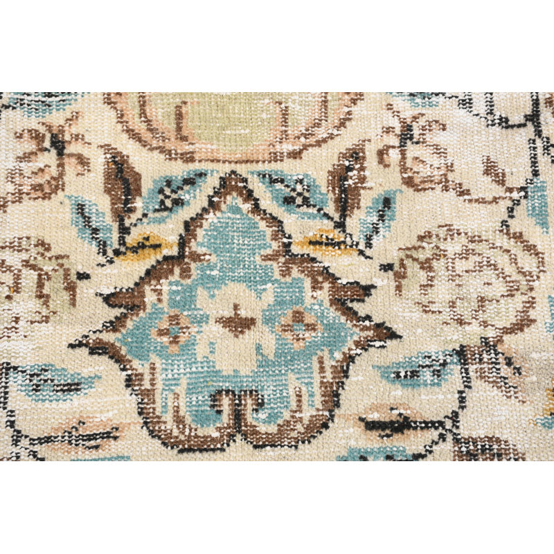 Tapis de couloir turc authentique authentique avec des motifs géométriques distincts dans des tons de terre