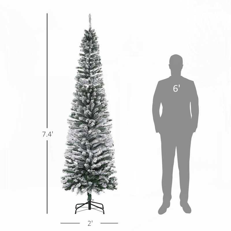 Arbre de Noël floqué avec fausse neige