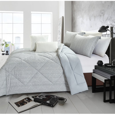 Lynnie Polyester Comforter