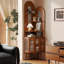 Armoire de coin en bois massif brun clair