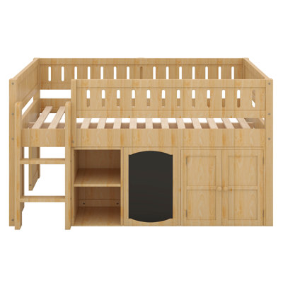 Lit mezzanine double avec tablettes de rangement, lit maison en bois avec tableau noir, armoire de rangement, échelle et garde-corps
