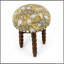 Tabouret de bar rembourré avec structure en bois d'acacia massif Spindle-1137977948