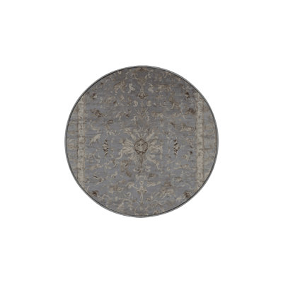 Tapis gris soyeux et moelleux