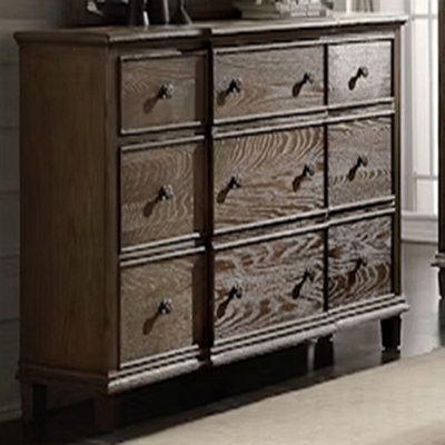 Commode en chêne vieilli
