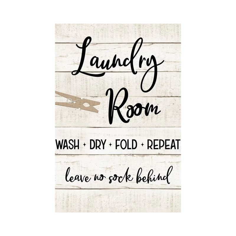 Laundry Pin I par impression, Toile tendue, H 18 po x l 12 po x P 1,5 po