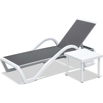 Chaise longue de patio réglable en aluminium avec accoudoirs et conception résistante aux intempéries