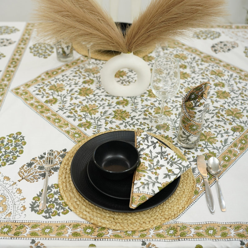 Fabdivine 18X18 Inch Everyday Cotton Napkins Soft, Durable, and Reusable- Neera Bel, Green