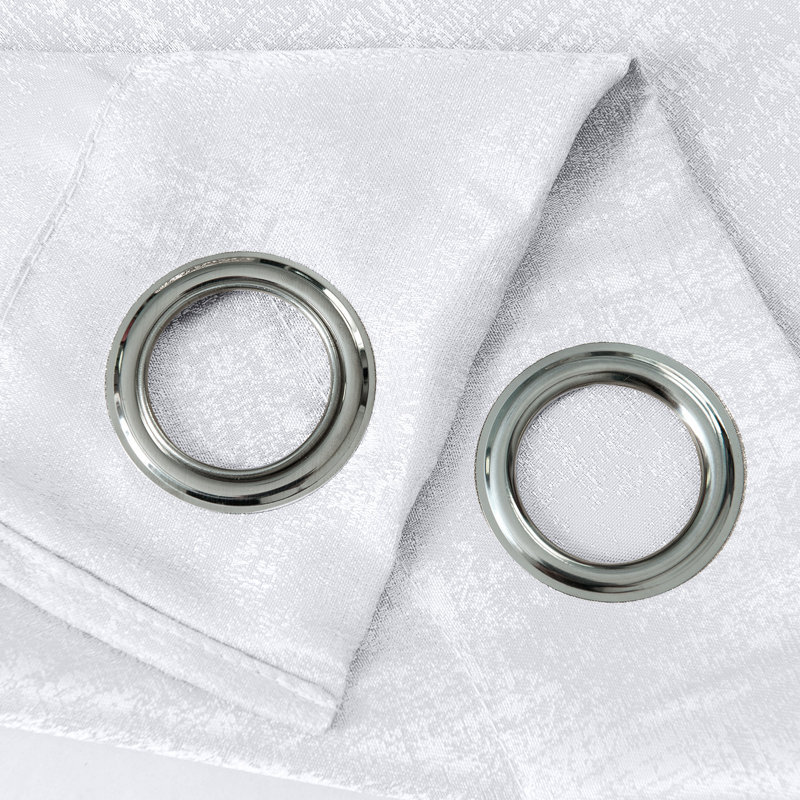 Rideau simple occultant et isolant avec œillets Yeimy, Argent