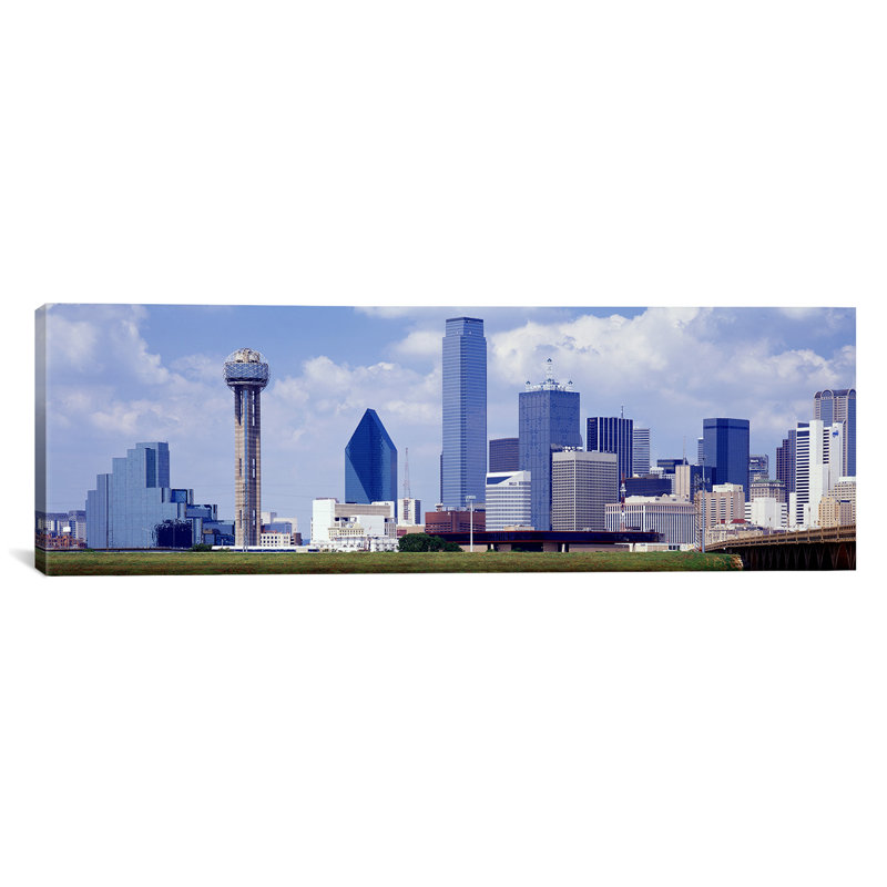 « dallas, texas », reproduction de photo sur toile, H 16 po x l 48 po x P 1,5 po, Toile tendue