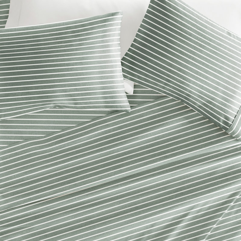 4 Piece Delicate Details Pattern Sheet Set, King Sheet Set with 2 King Pillowcase, Eucalyptus Striped