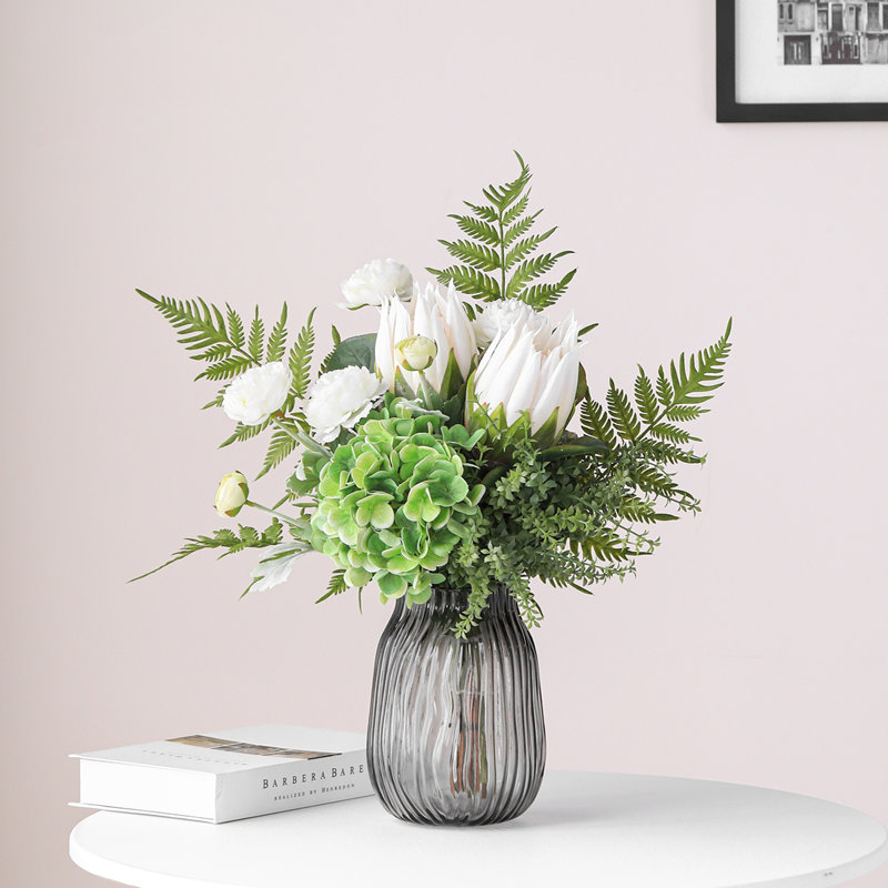Décoration de bouquet simulé
