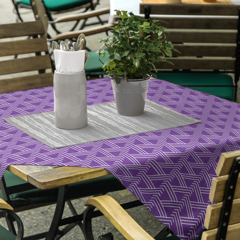 Classic Zig Zag Tablecloth, Purple/White