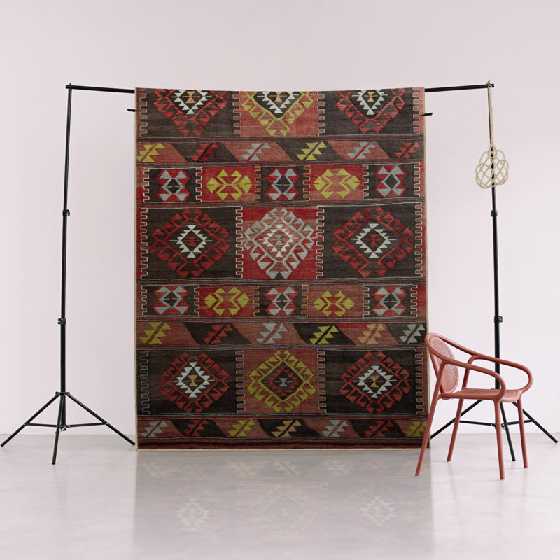 Tapis décoratif moderne et multicolore foncé à motifs géométriques mixtes, Rectangle 3 pi 4 po x 6 pi 7 po