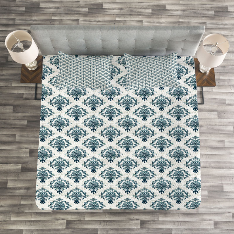 Damask Bedspread with Pillow Shams Included, 220 x 264 cm