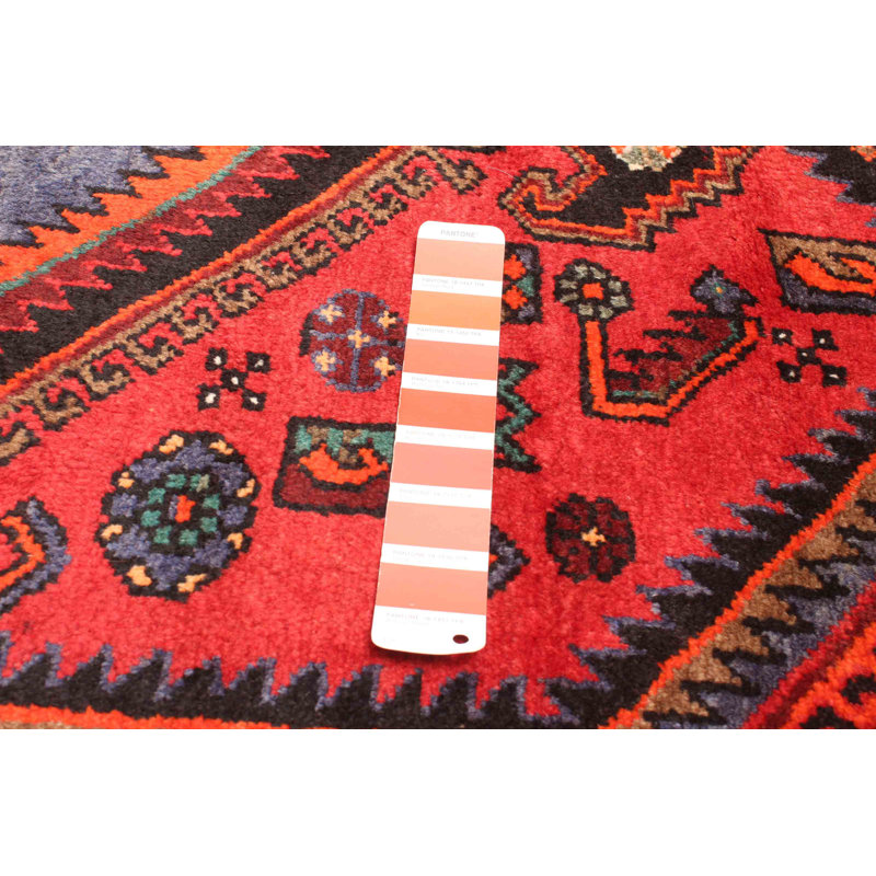 Tapis rouge Anadol 4 pi 9 po x 7 pi 10 po