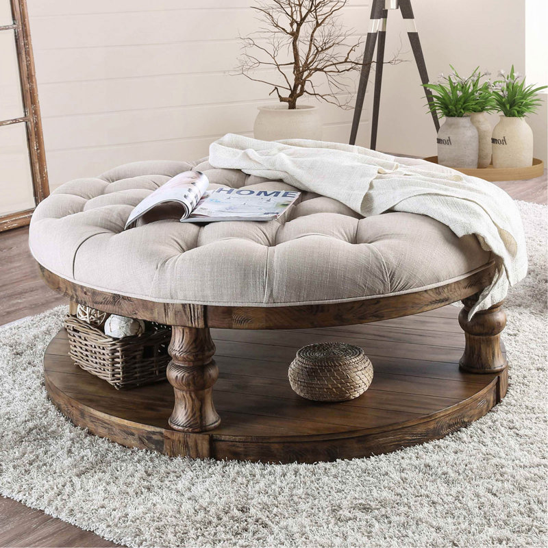 Table basse, pieds tournés et tablette ouverte en bois de chêne antique
