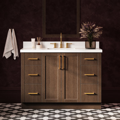 Meuble-lavabo rectangulaire simple de 124,5 cm (49 po) avec comptoir en quartz blanc pur et revêtement en chêne brun de 3,8 cm (1,5 po).