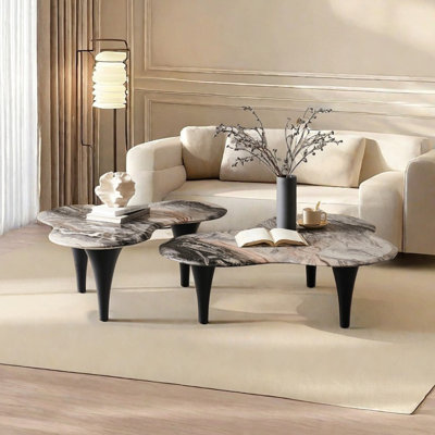 Table basse légère et luxueuse