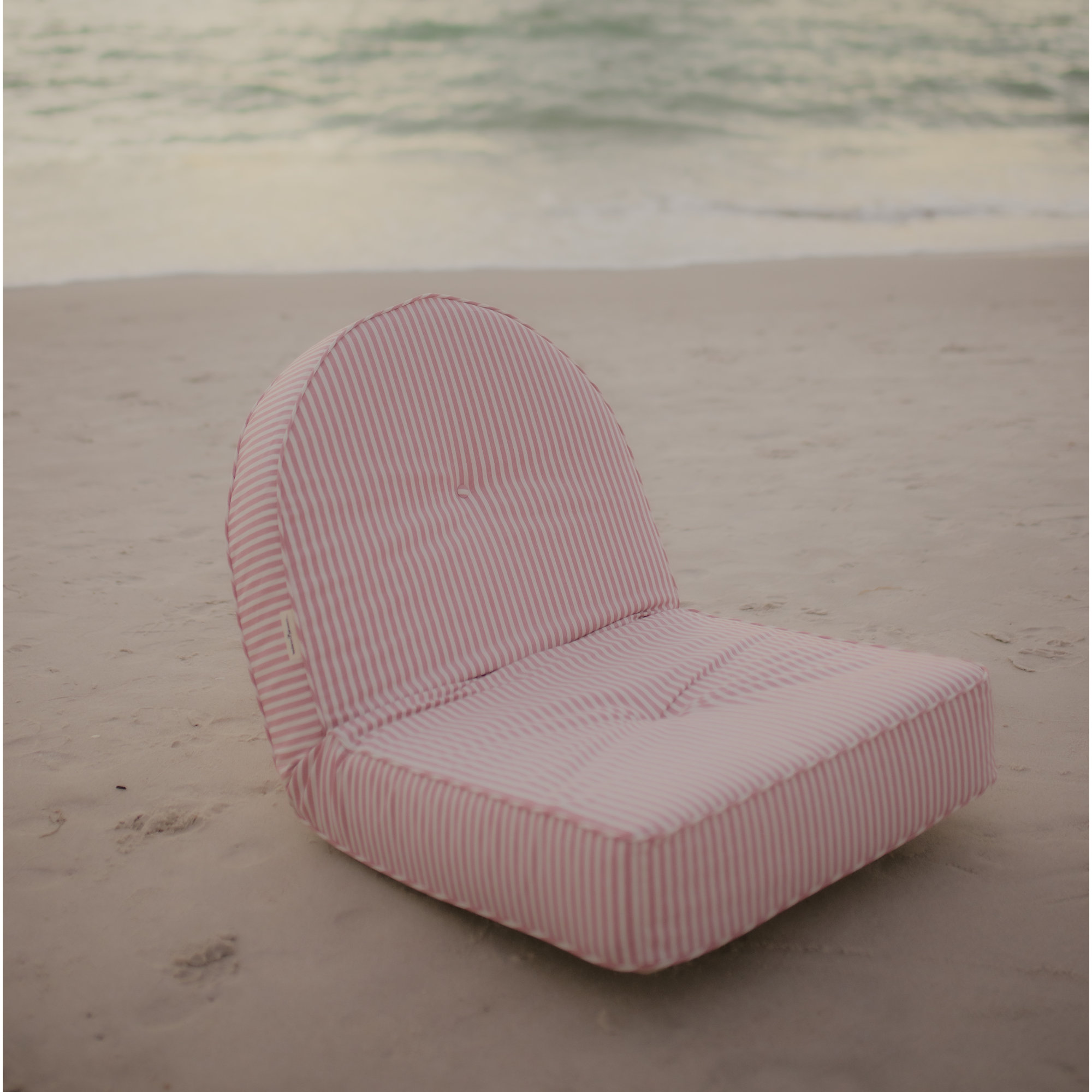 Laurens Reclining Pillow Lounger, Pink