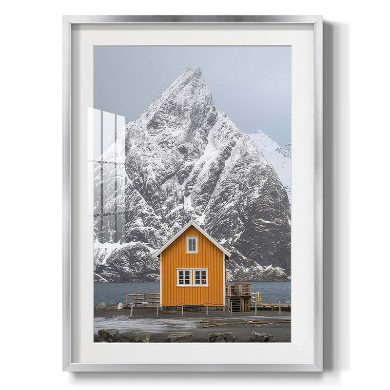 The Yellow Village III - Impression encadrée, H 25,5 po x l 17,5 po, Argent argent