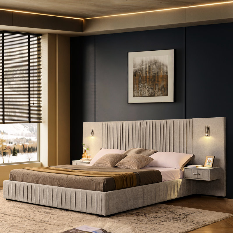 Très grand lit tapissier en chenille plissée et à angle - lumières réglables, tête de lit plateforme, table de chevet, lampes, beige