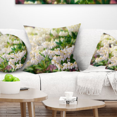 Beautiful Blooming White Flowers - Floral Printed Pillow