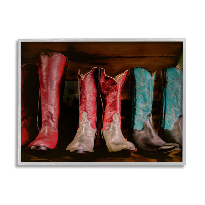 Photographie de bottes de cow-boy par Beth Sheriden, Estampe numérique Farmhouse, H 11 po x l 14 po x P 1,5 po