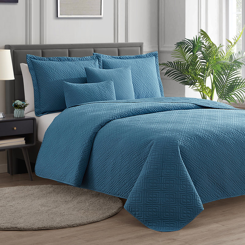 Diamond Weave Premium Microfiber Reversible Quilt Set, King Quilt + 2 King Shams + 2 Euro Shams, Blue Heaven