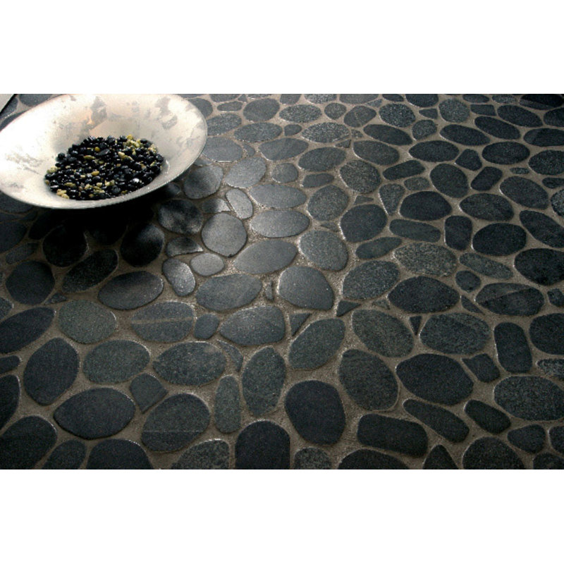 Carrelage mural gris en pierre naturelle