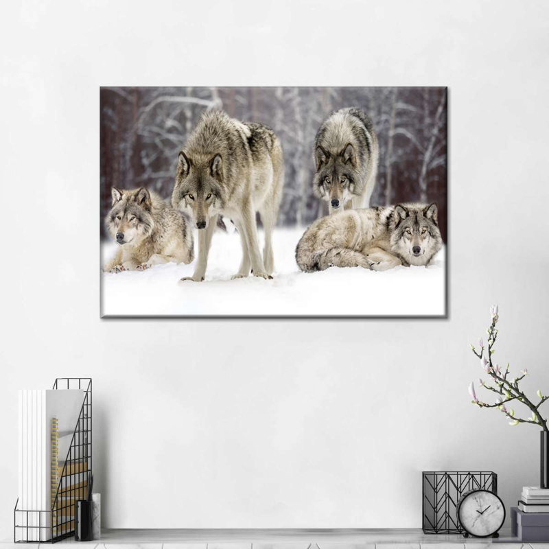 Sur toile, H 48 po x l 32 po x P 1,25 po