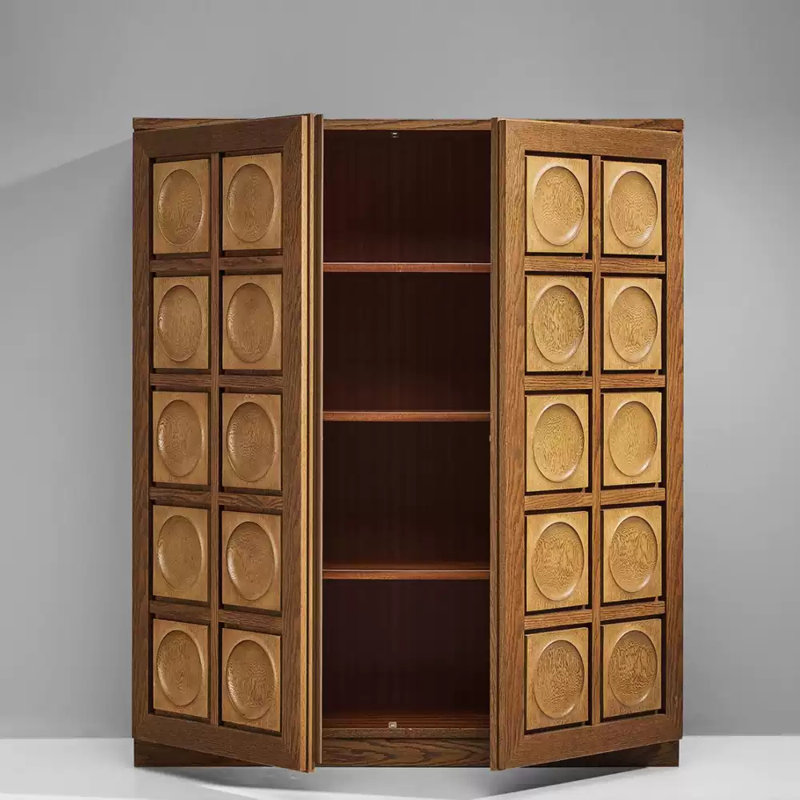 Large-Capacity Practical Sideboard