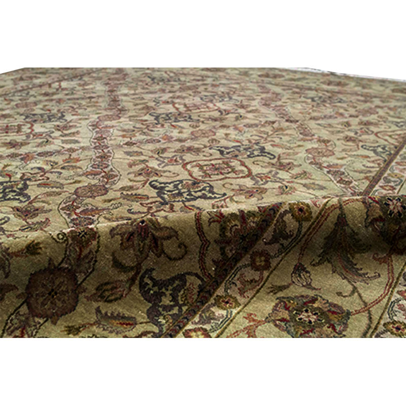Wool Oriental Area Rug in Brown/Rust