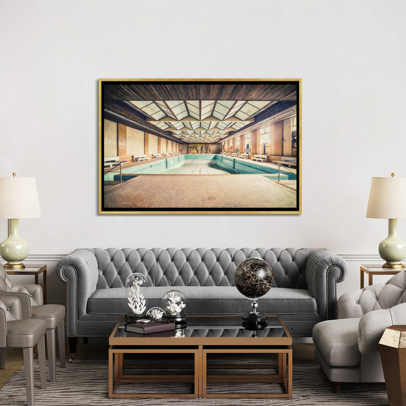 Piscine vide - impression d'art mural, H 40 po x l 60 po, Reproduction encadrée sans passe-partout, Doré