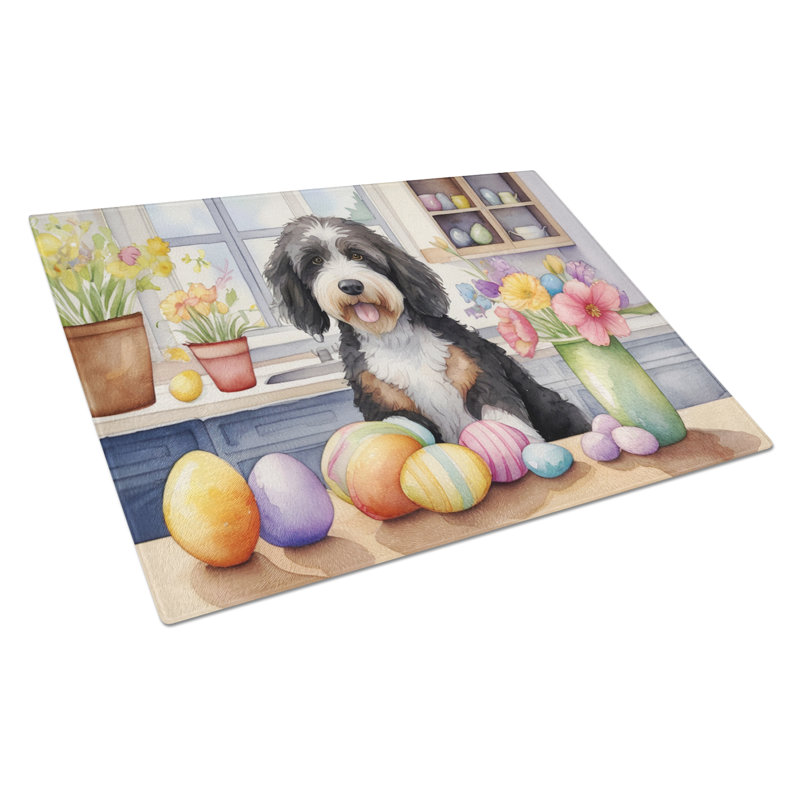 Décoration de la planche à découper en verre Bernedoodle de Pâques