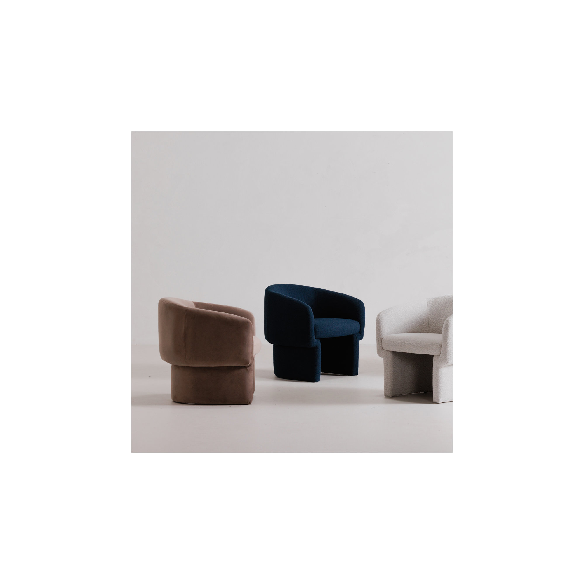 27.5" W Velvet Barrel Chair, Navy Performance