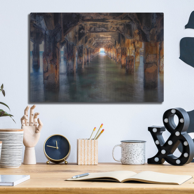 «Pier Under Here» par Dennis Frates, H 12 po x l 16 po
