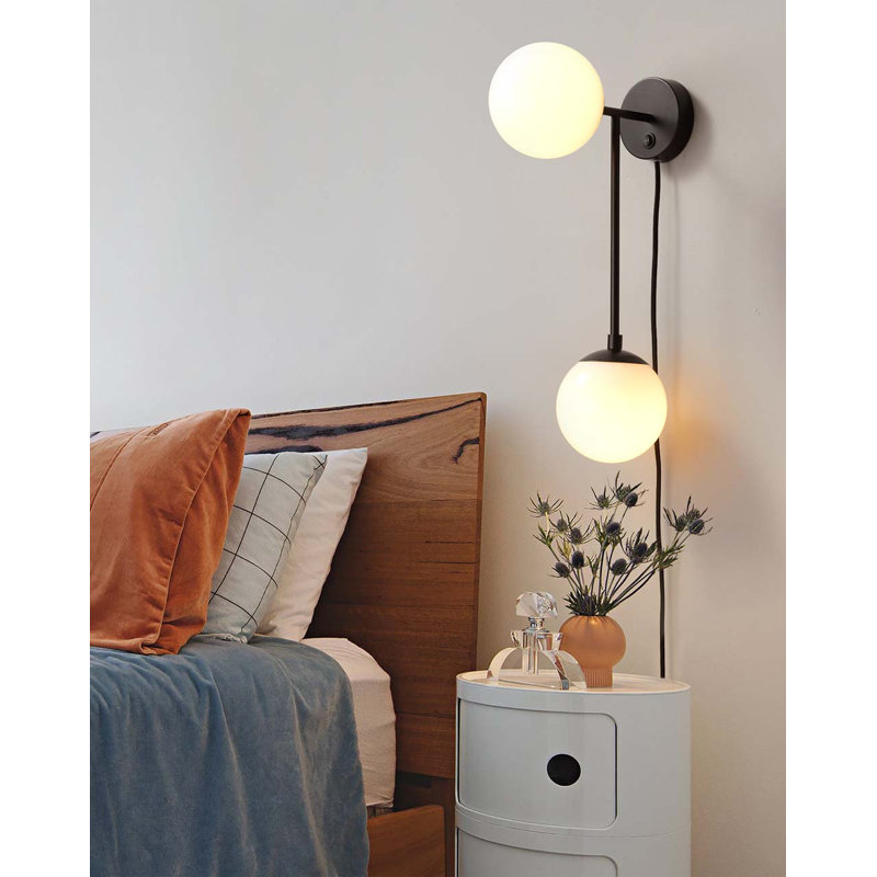 Applique murale articulée à 2 lumières Dana - à intensité variable, Noir mat
