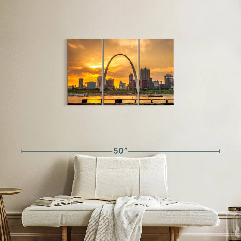 Sebbie Saint Louis, 20" H x 33" W