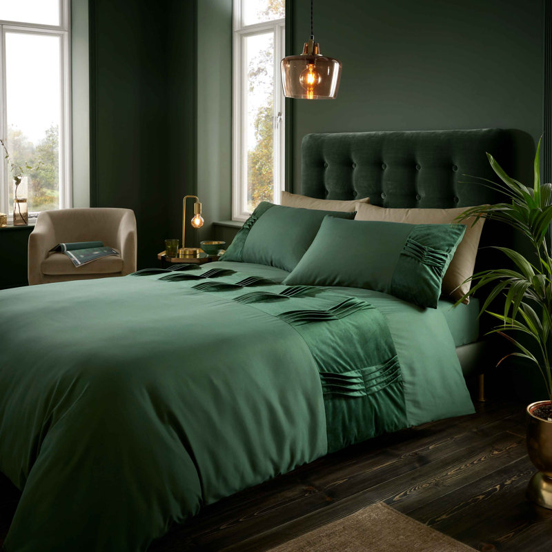 Stylish Velvet Duvet Cover Set with Pillowcases Soft Warm Breathable Easy Care Luxury Bedding, Dark Green