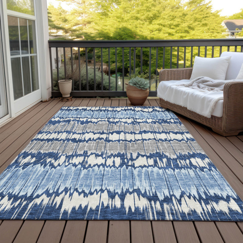 Tapis bleu marine en polyester tissé à la machine Lamanna, Rectangle 2 pi 6 po x 3 pi 10 po