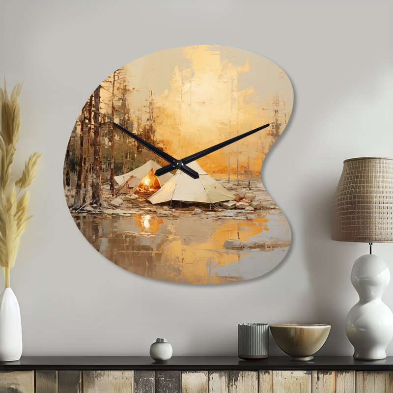 Tente de camping Outdoor Adventure II - horloge murale en métal de forme irrégulière, Petit