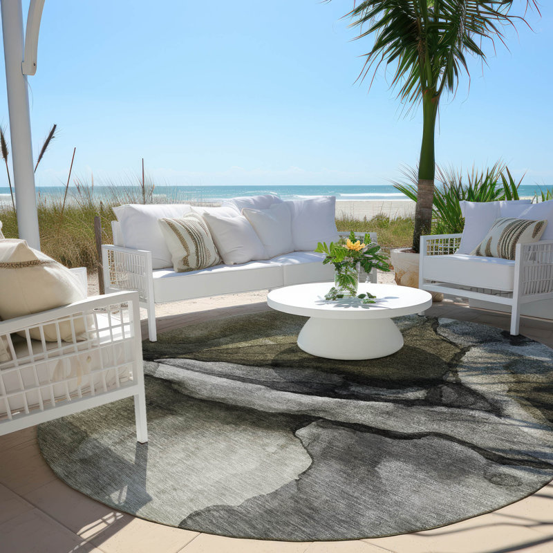 Machine Washable Indoor/Outdoor Xhevrie Gray Rug, Round 8'