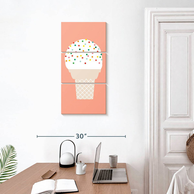 Cornet de glace II, H 32 po x l 15 po