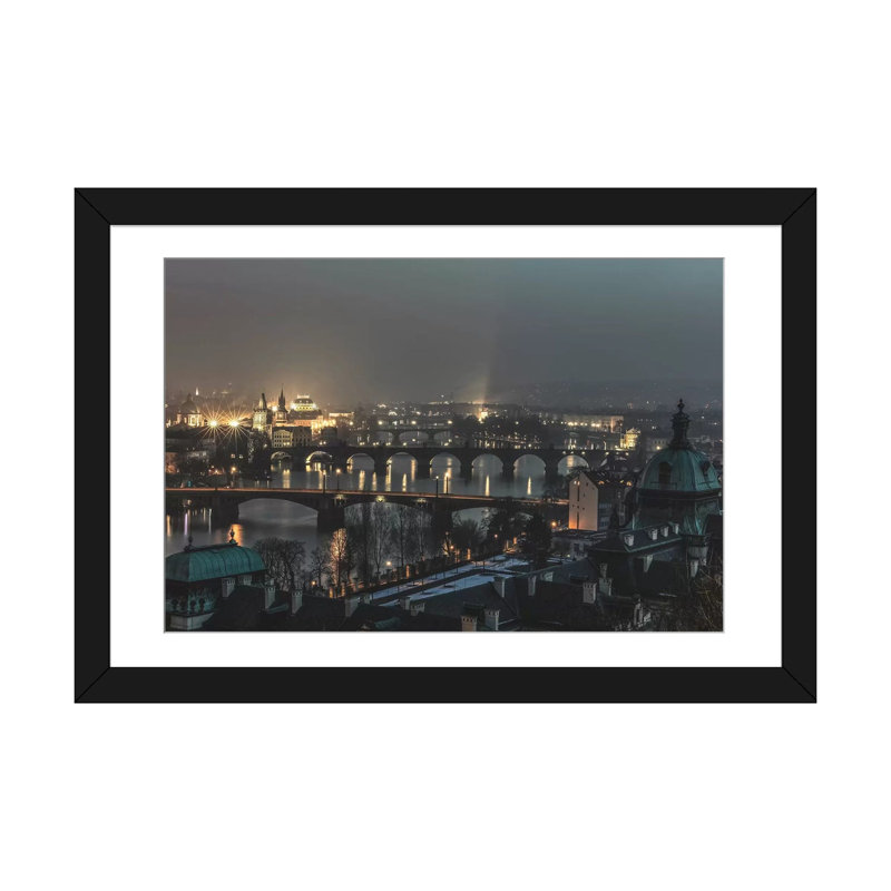 « prague, république tchèque i » par luke anthony gram, reproduction d’impression sur toile tendue, Papier d'art encadré noir