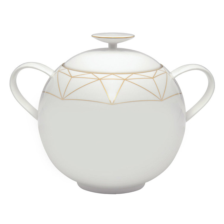 Covered Vegetable Bowl / Soup Tureen