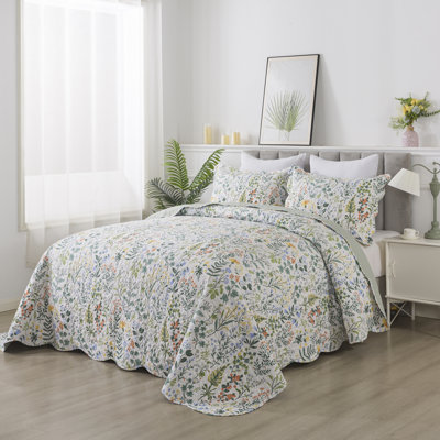 HoneiLife Small floral pattern White Blended Quilting Bedding sets