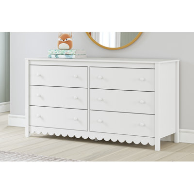 Hallityn Dresser